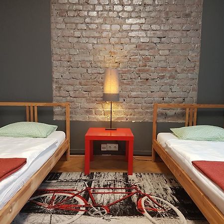 Wigwam Hostel Вроцлав Экстерьер фото